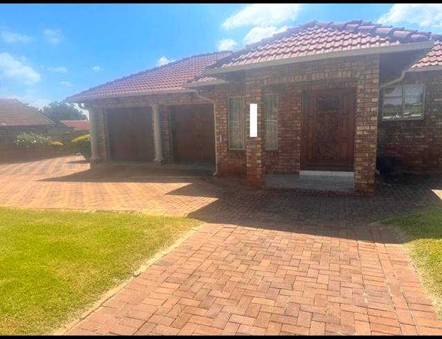 3 BEDROOM HOUSE FOR SALE IN CHANTELLE